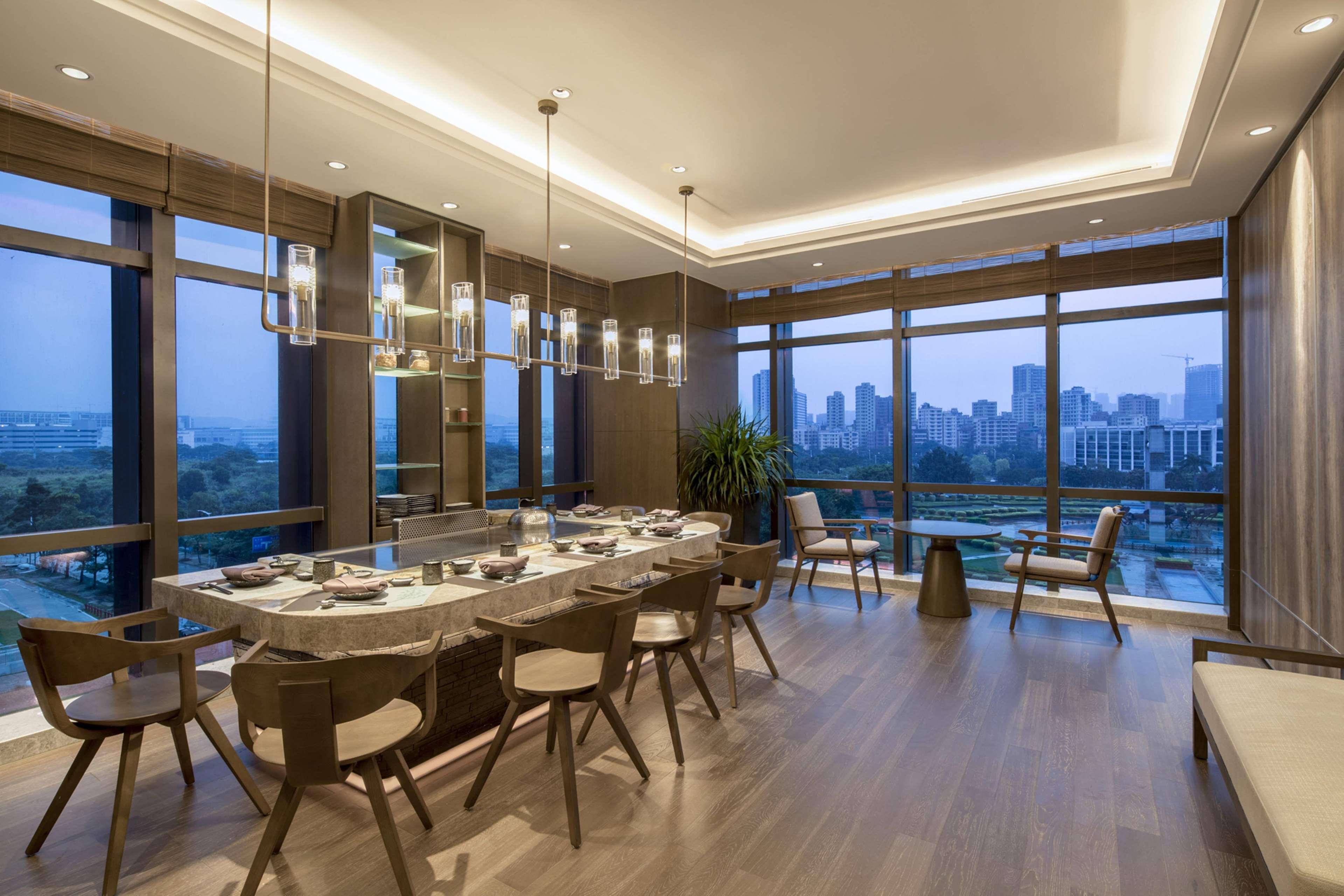 Doubletree By Hilton Hotel Shenzhen Longhua, Near Huawei, Foxcnn, Shenzhen North Railway, Uniwalk & Uniworld Shopping Mall, Sam'S Club Exterior photo