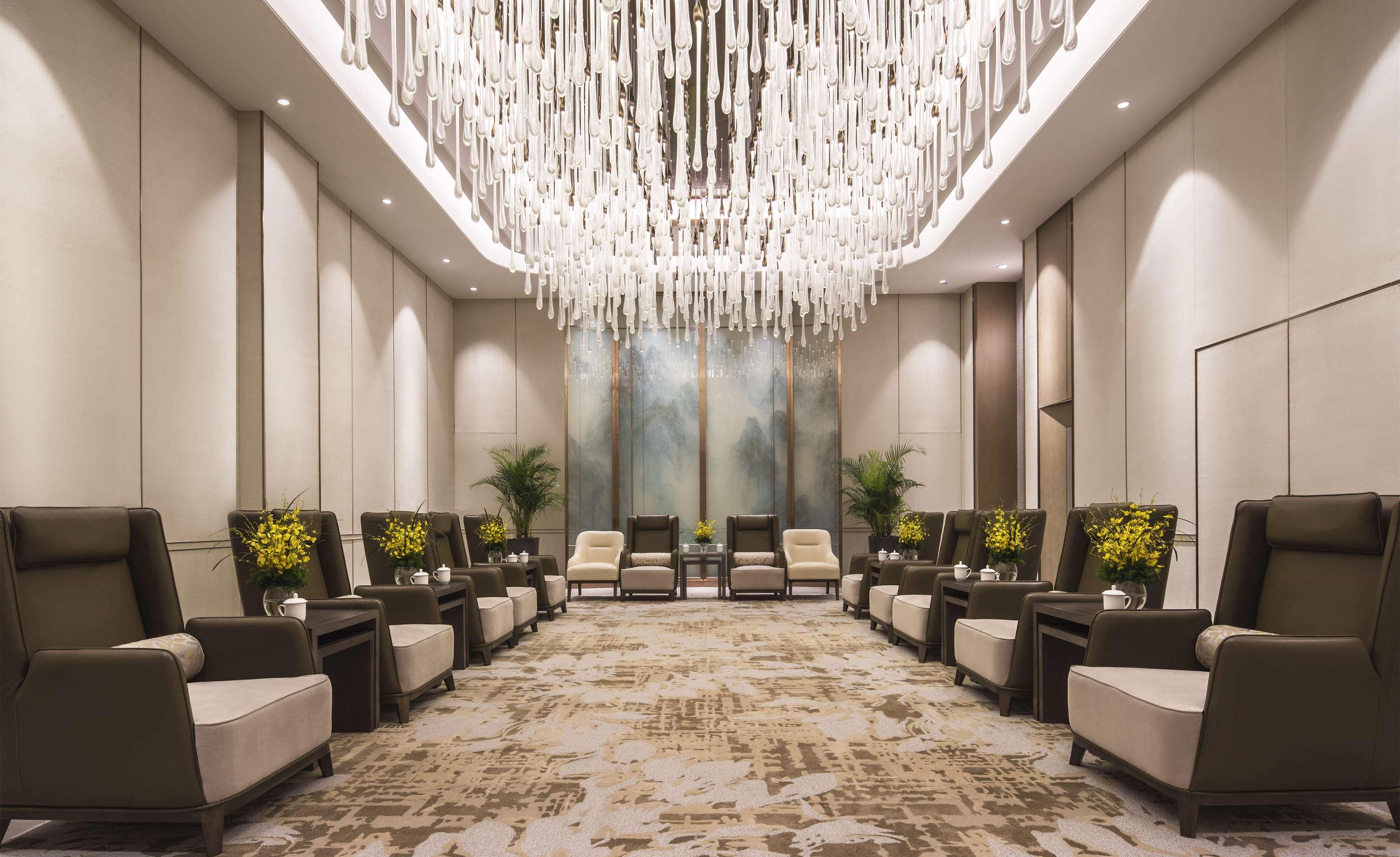 Doubletree By Hilton Hotel Shenzhen Longhua, Near Huawei, Foxcnn, Shenzhen North Railway, Uniwalk & Uniworld Shopping Mall, Sam'S Club Exterior photo