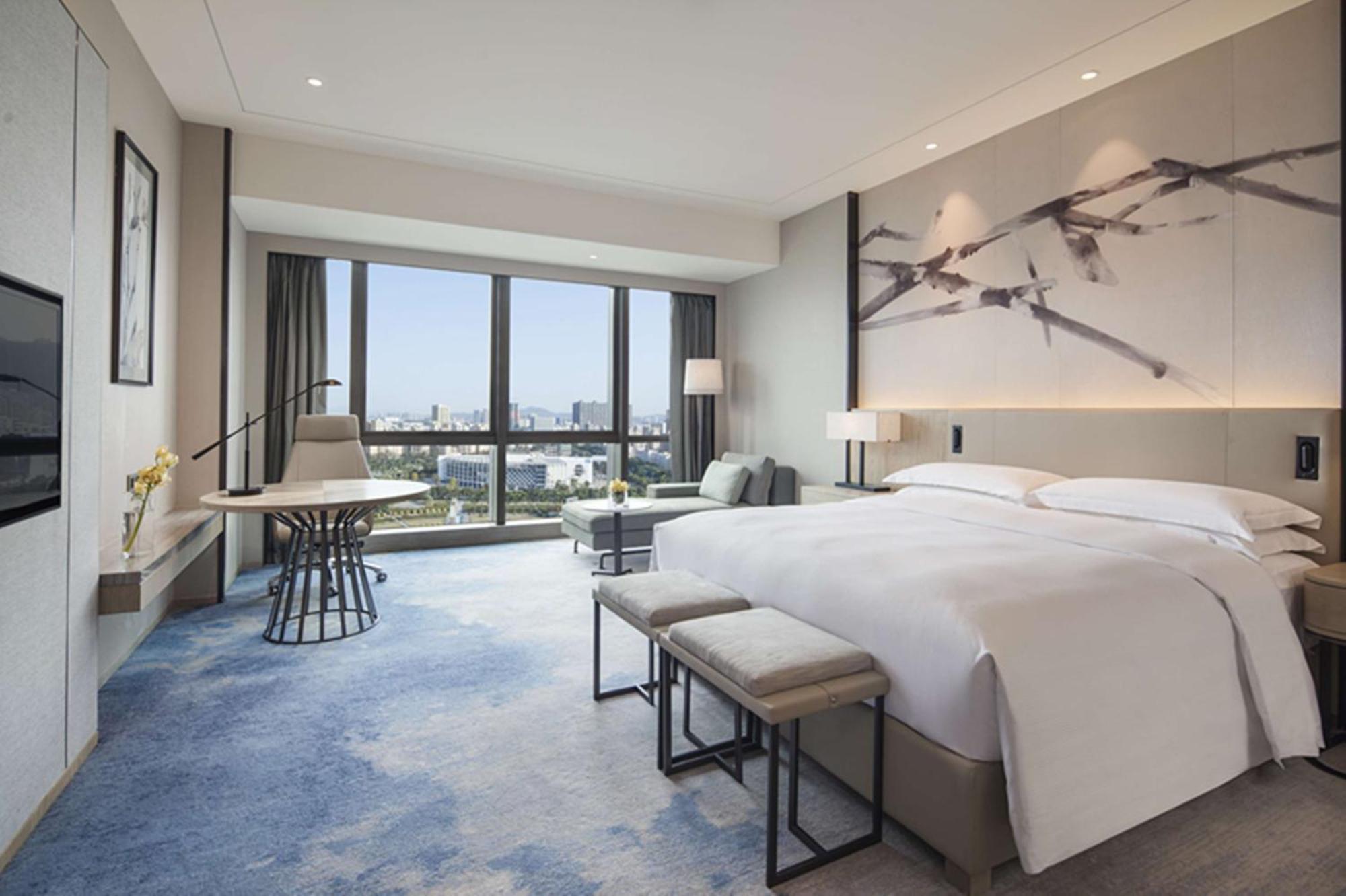 Doubletree By Hilton Hotel Shenzhen Longhua, Near Huawei, Foxcnn, Shenzhen North Railway, Uniwalk & Uniworld Shopping Mall, Sam'S Club Exterior photo