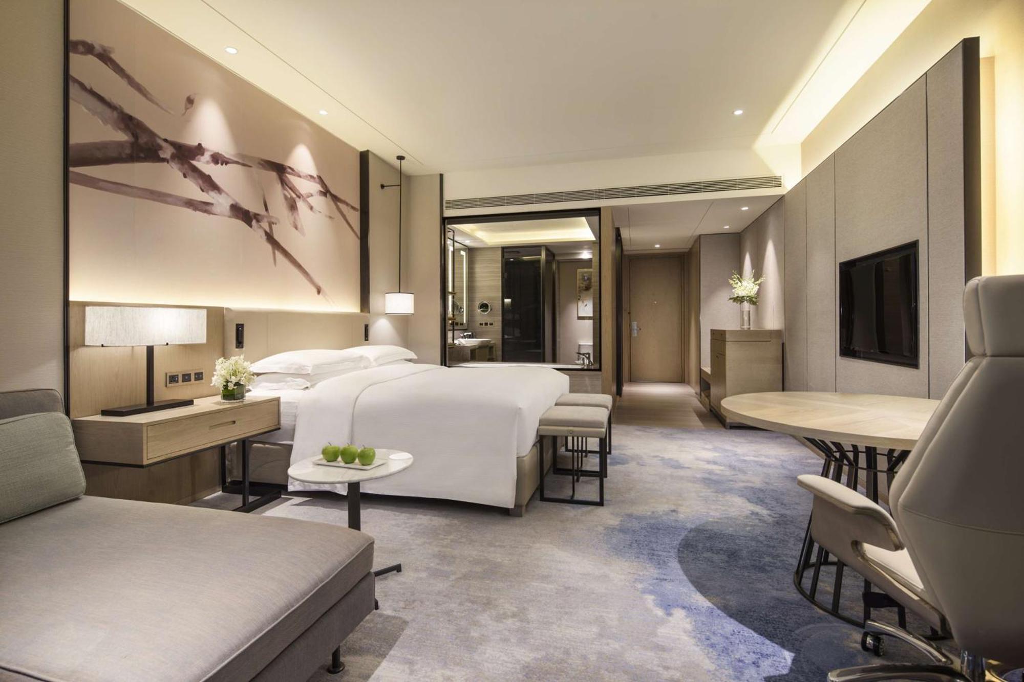 Doubletree By Hilton Hotel Shenzhen Longhua, Near Huawei, Foxcnn, Shenzhen North Railway, Uniwalk & Uniworld Shopping Mall, Sam'S Club Exterior photo
