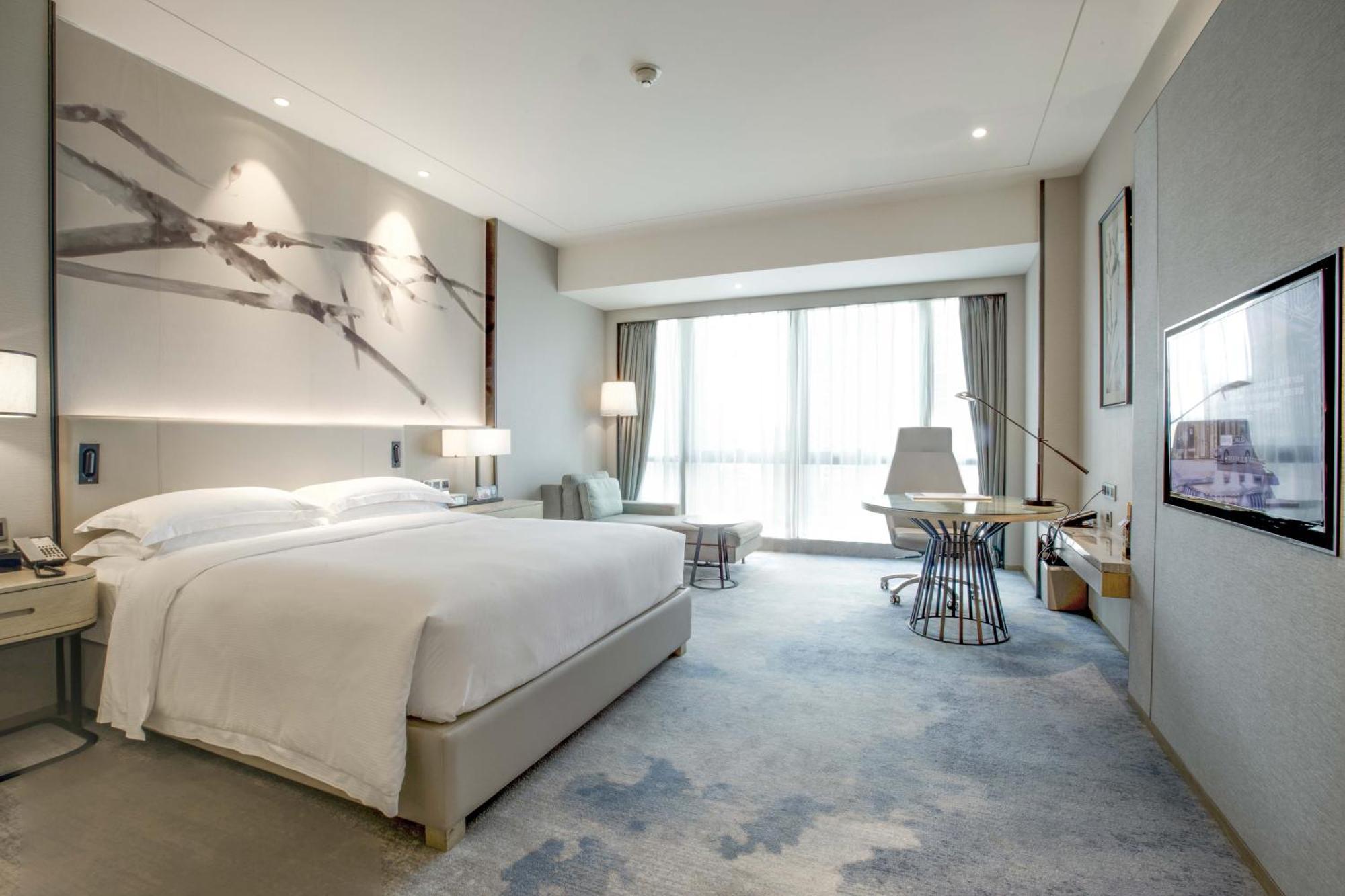 Doubletree By Hilton Hotel Shenzhen Longhua, Near Huawei, Foxcnn, Shenzhen North Railway, Uniwalk & Uniworld Shopping Mall, Sam'S Club Exterior photo
